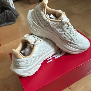 Brand New New Balance 1080s v13